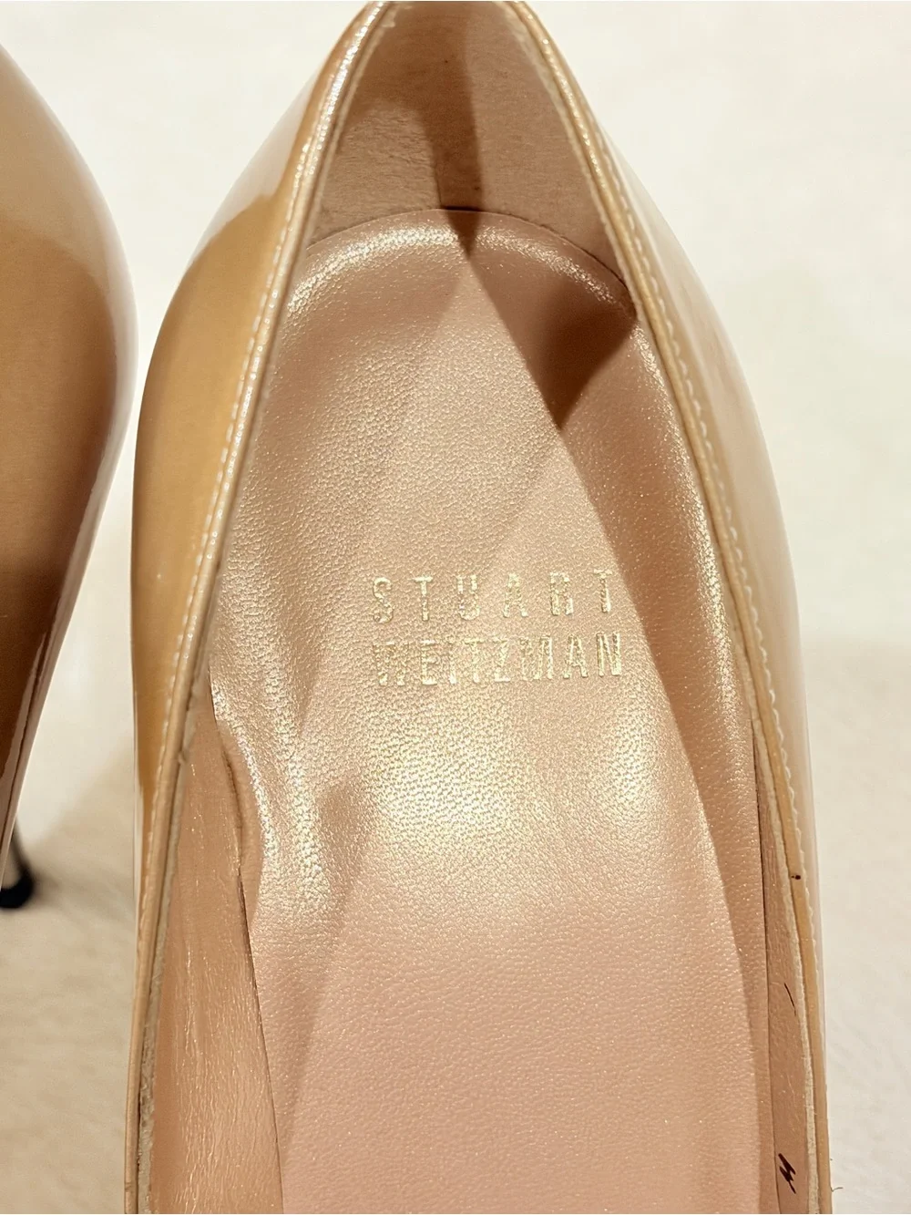 Stuart Weitzman Adobe Gold/Olive Patent Leather Pointed Toe Pumps wTortoise Heel